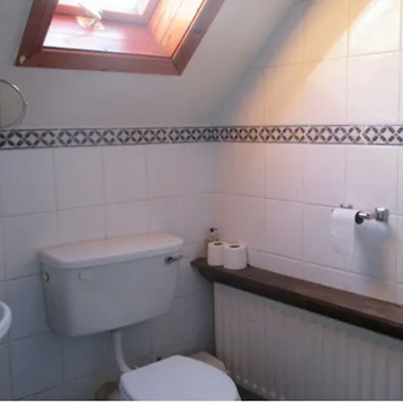 Hotel Pond House 5*